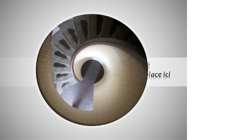 Image animée qui s'affiche en décrivant un cercle, se réduit et se voit complétée d'un titre Image animée qui s'affiche en décrivant un cercle, se réduit et se voit complétée d'un titre